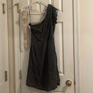 One shoulder black dress with cream colored design